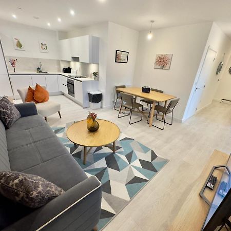 3Bedroom, 2Bathroom, Balcony,Luxury Flat Westfield Λονδίνο Εξωτερικό φωτογραφία