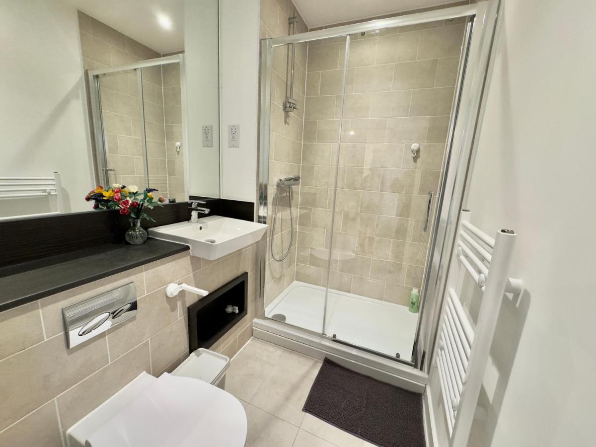 3Bedroom, 2Bathroom, Balcony,Luxury Flat Westfield Λονδίνο Εξωτερικό φωτογραφία