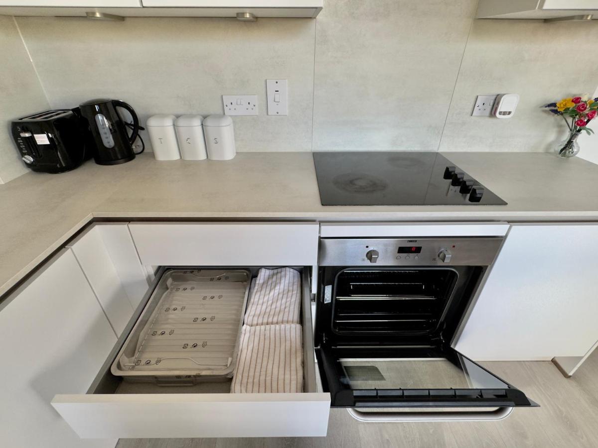 3Bedroom, 2Bathroom, Balcony,Luxury Flat Westfield Λονδίνο Εξωτερικό φωτογραφία