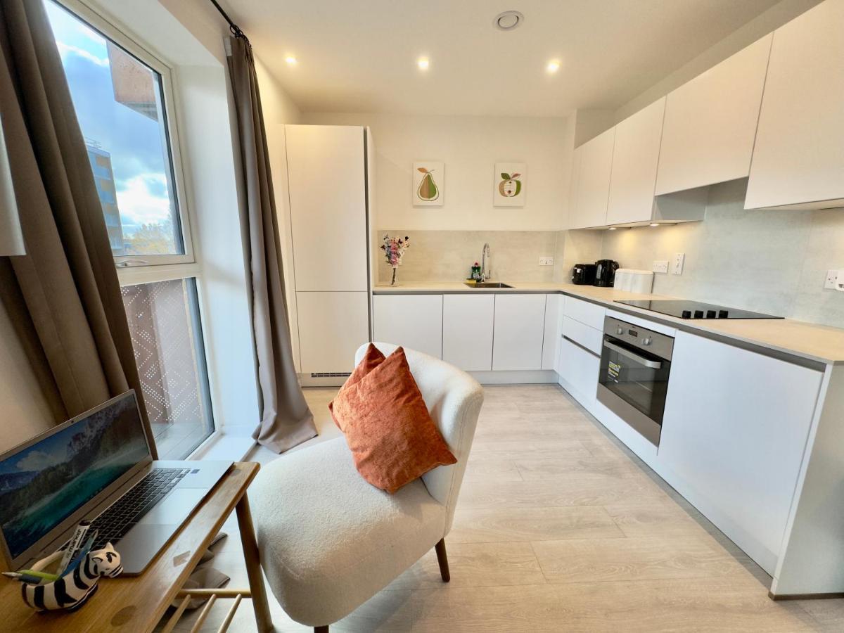 3Bedroom, 2Bathroom, Balcony,Luxury Flat Westfield Λονδίνο Εξωτερικό φωτογραφία