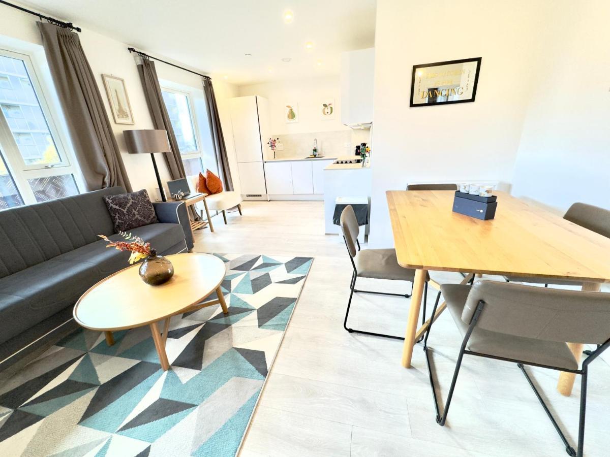 3Bedroom, 2Bathroom, Balcony,Luxury Flat Westfield Λονδίνο Εξωτερικό φωτογραφία