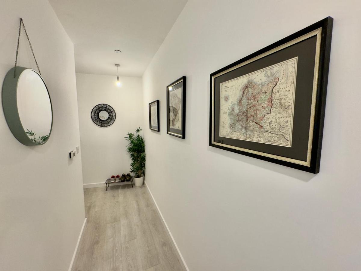 3Bedroom, 2Bathroom, Balcony,Luxury Flat Westfield Λονδίνο Εξωτερικό φωτογραφία